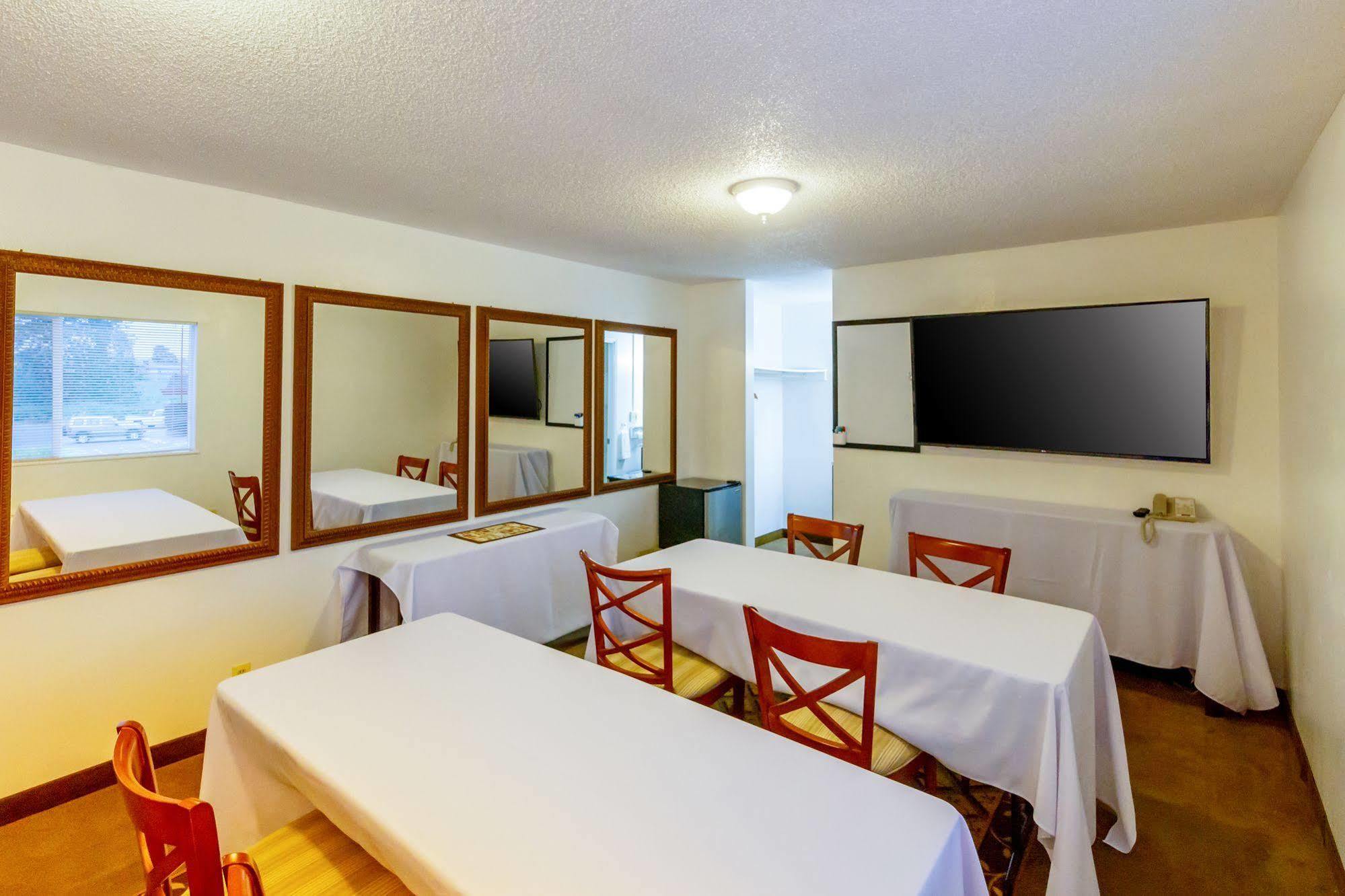 Oyo I-5 South Hotel Chehalis